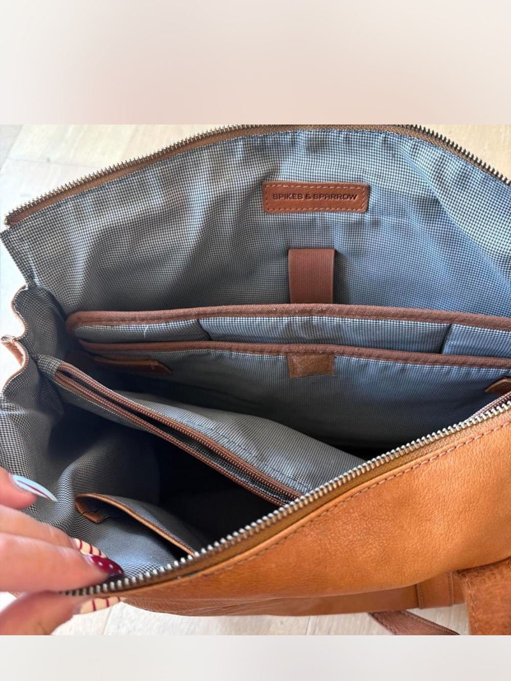 Spikes and Sparrow large leather tote - Picture 5 of 6